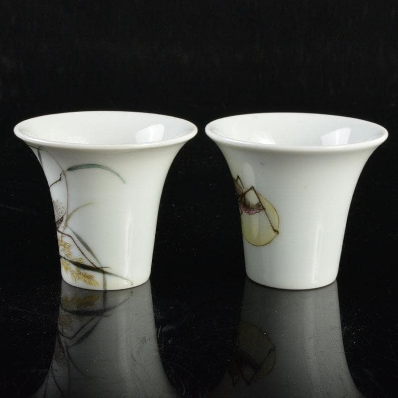 中国　景徳鎮　粉彩　蟋蟀文　酒杯　一對　M　R4791
