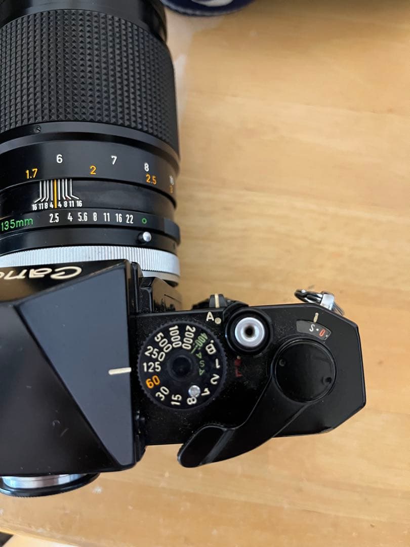 Canon F-1FDレンズ2本 28mm 135mm ストラップ付 ジャンク