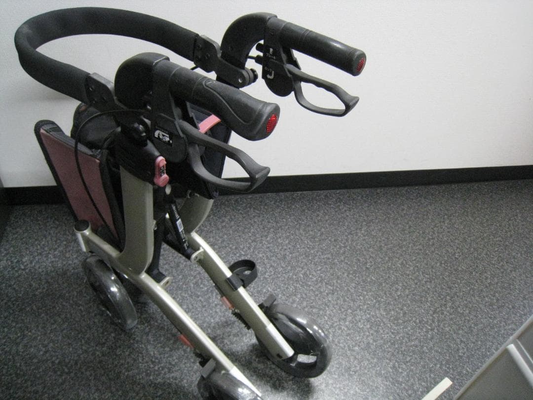 介護用品 歩行車 リトルターン ハイタイプ アロン化成 安寿 リハビリ ⑥