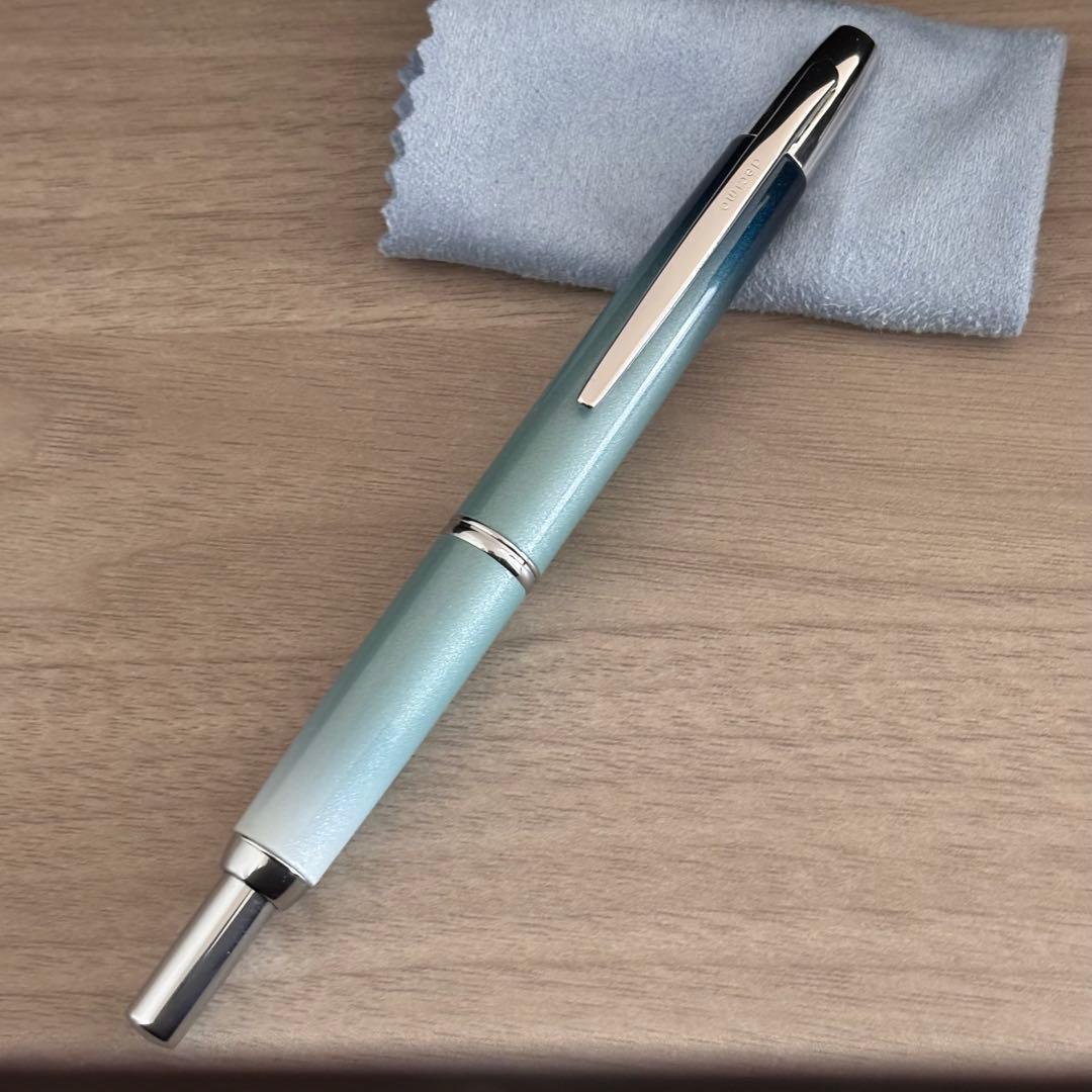 【希少！】パイロット キャップレスデシモ 限定 群来 18k F