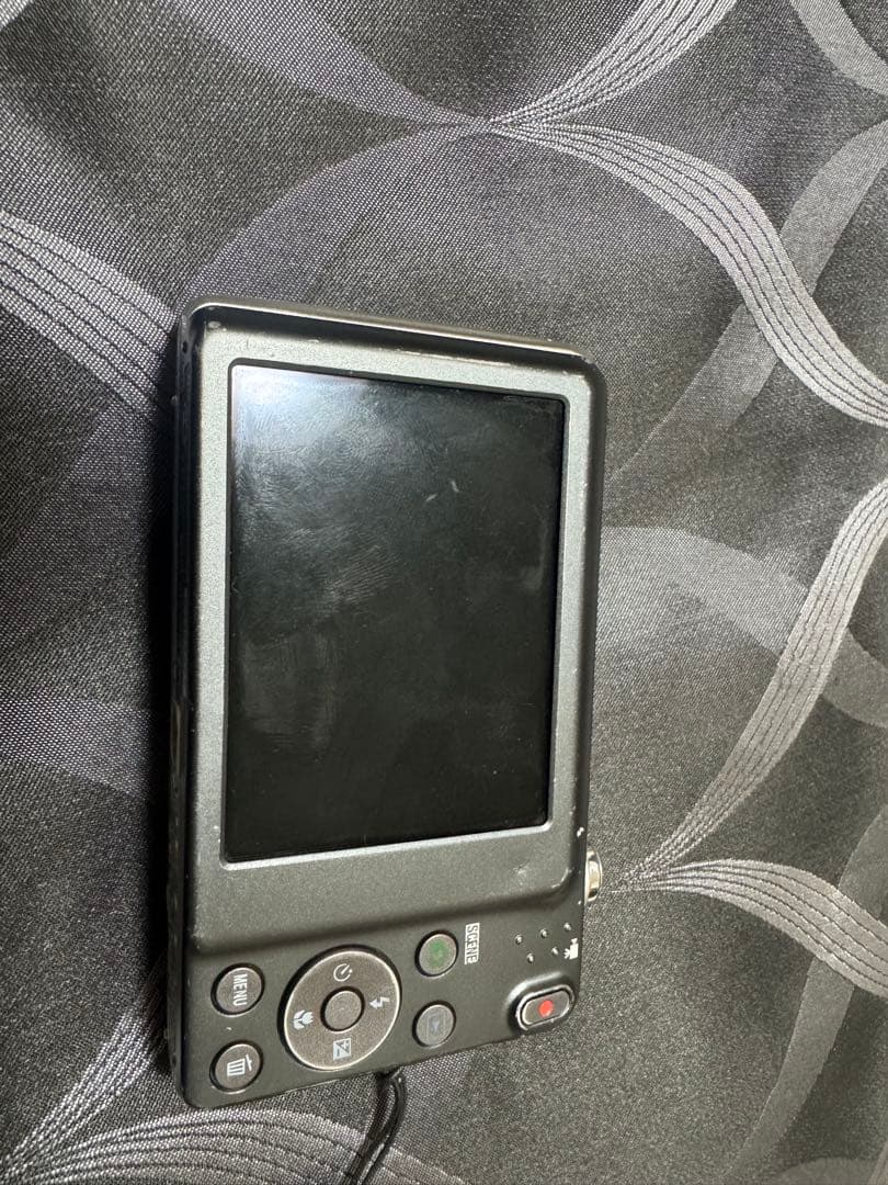 コンパクトデジタルカメラ　NIKON COOLPIX S3500