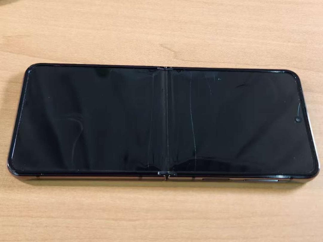 021100I Galaxy Z Flip4 SC-54C 128GB ジャンク