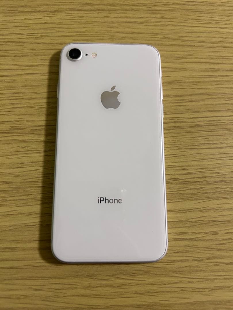 iPhone8 256GB シルバー(SIMロック有)