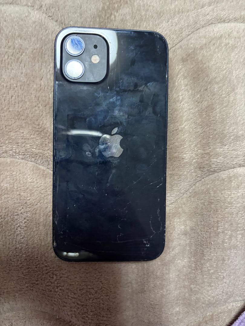 Apple iPhone 12 ブラック 傷あり