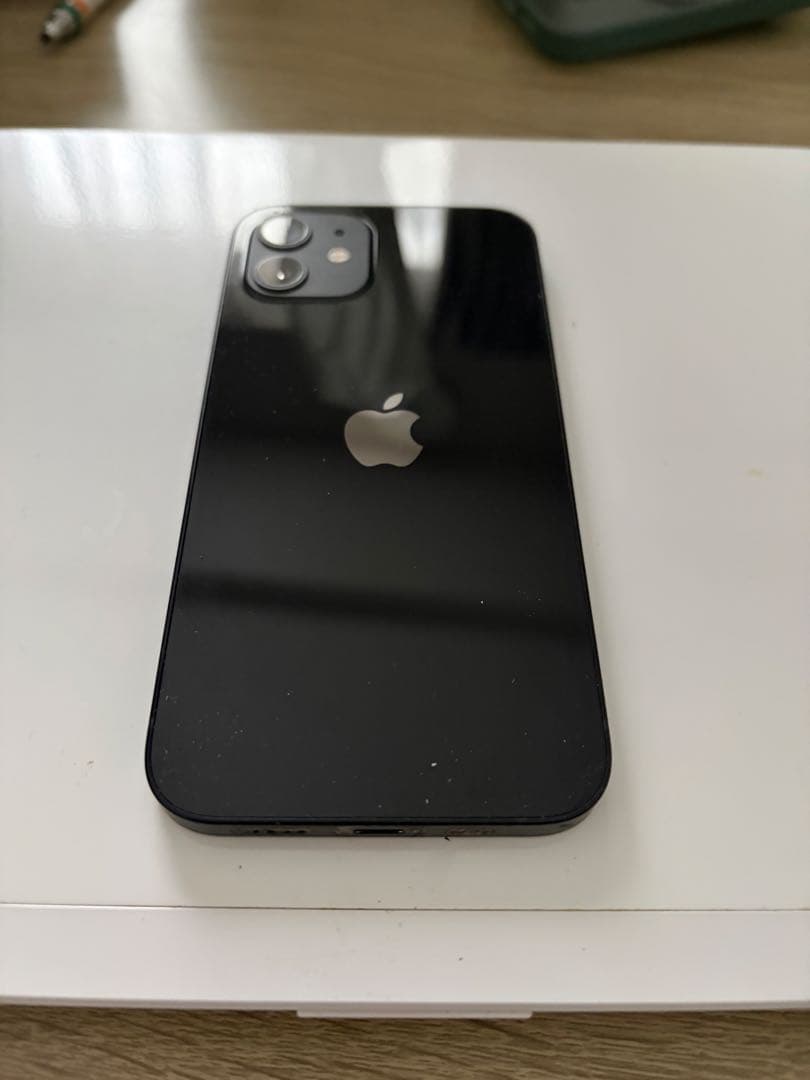 Apple iPhone 12 ブラック 本体