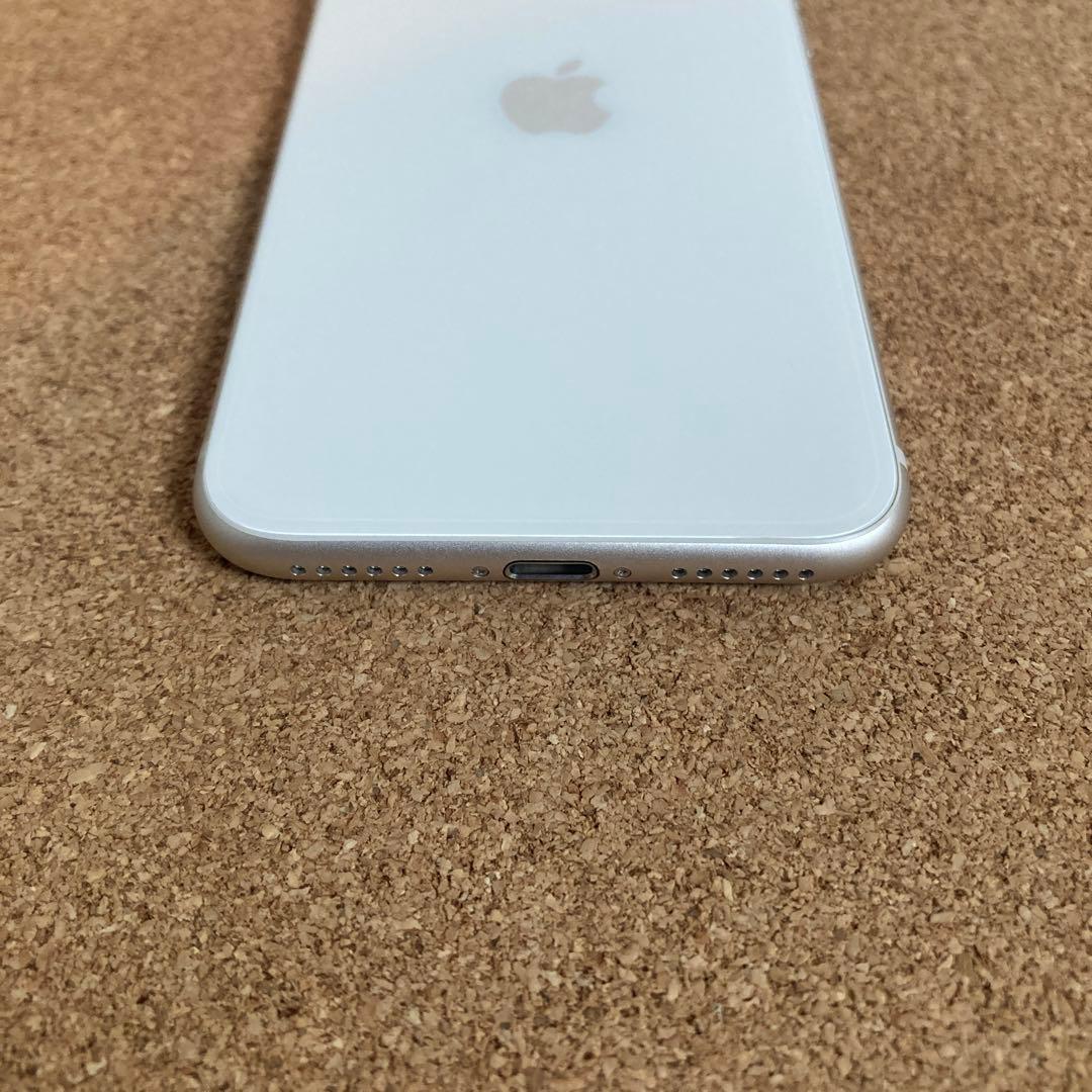 4196【早い者勝ち】電池新品☆iPhoneSE3 64GB SIMフリー☆