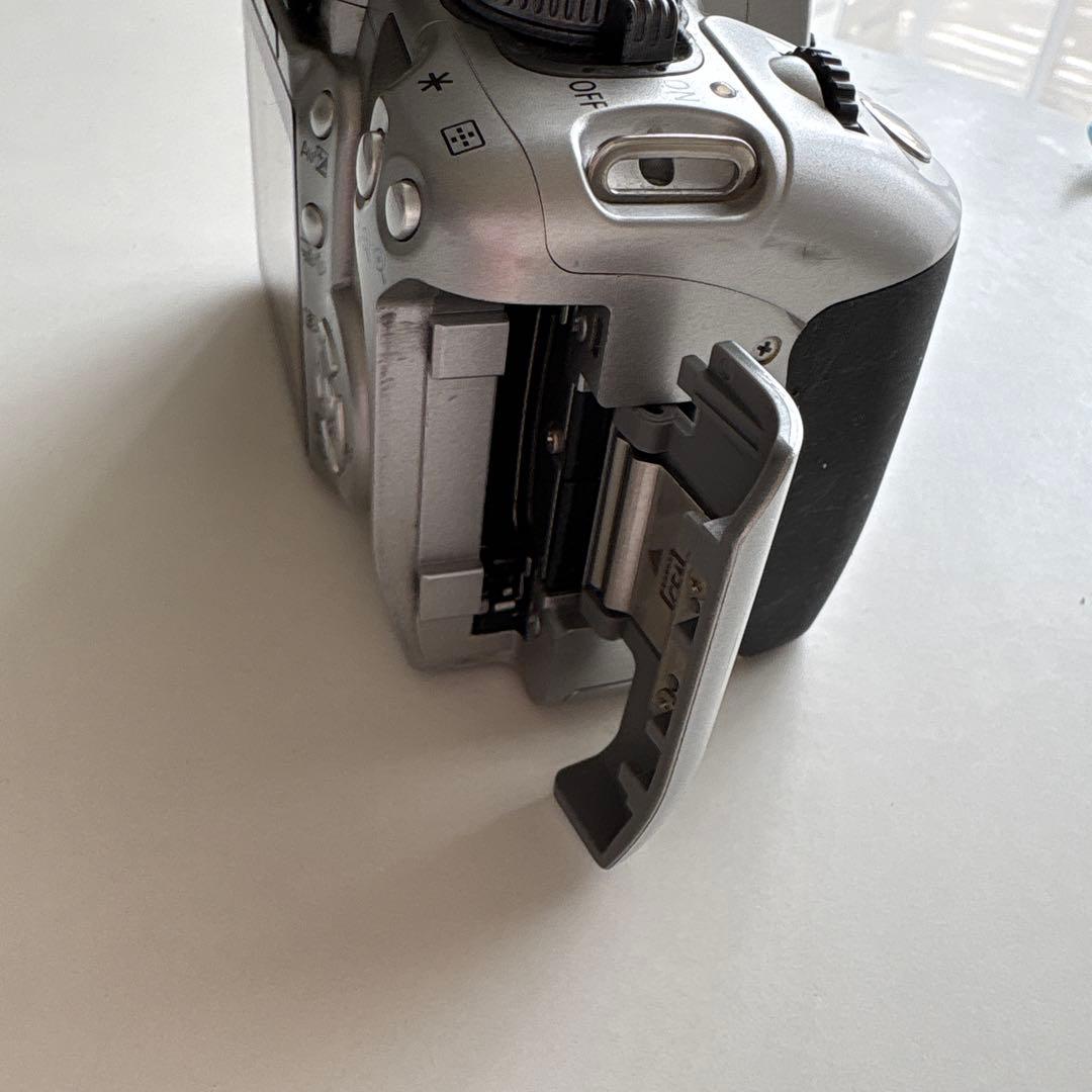 Canon EOS Kiss Digital X 本体のみ　中古