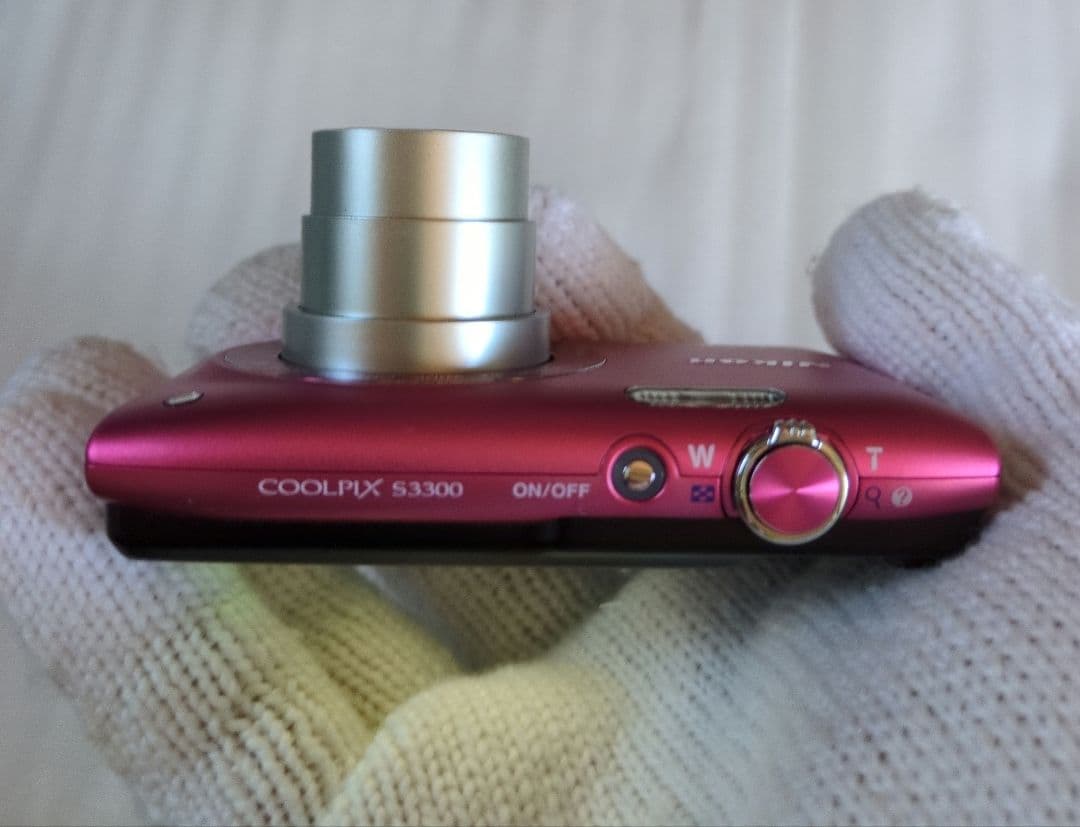 デジカメ　NIKON　COOLPIX　S3300