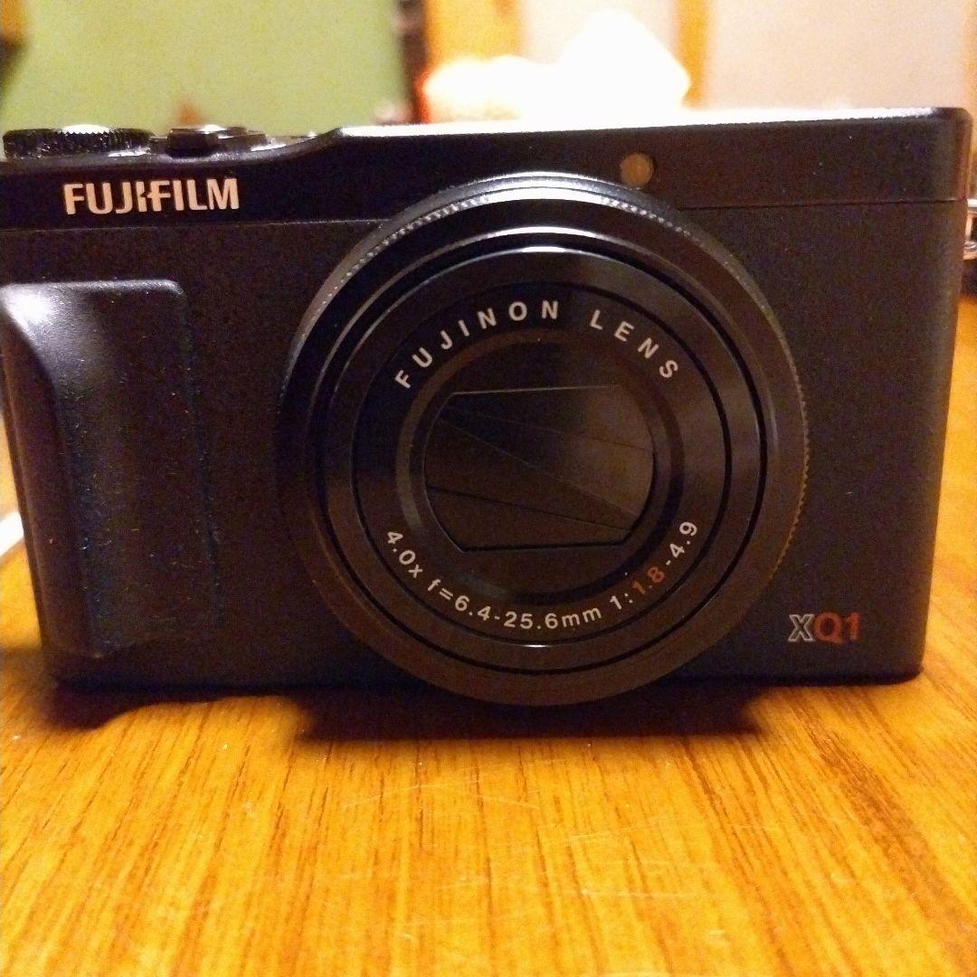 Fujifilm XQ1 コンパクトデジタルカメラ