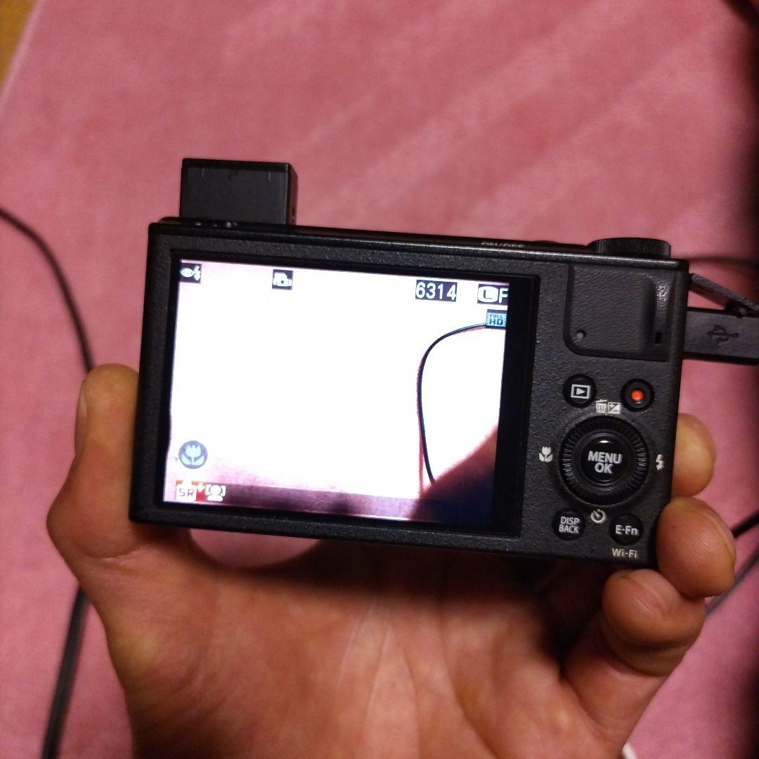 Fujifilm XQ1 コンパクトデジタルカメラ