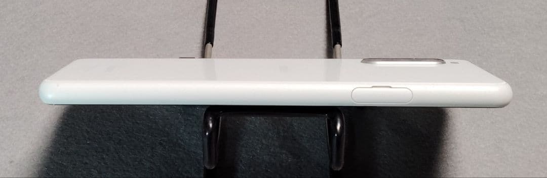 ドコモ Xperia 10 II SO-41A ホワイト ハイレゾ