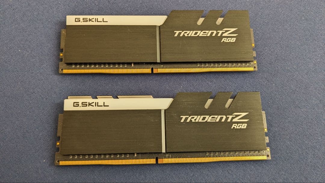 メモリー G.SKILL TRIDENT Z RGB DDR4 2400MHz 16GB