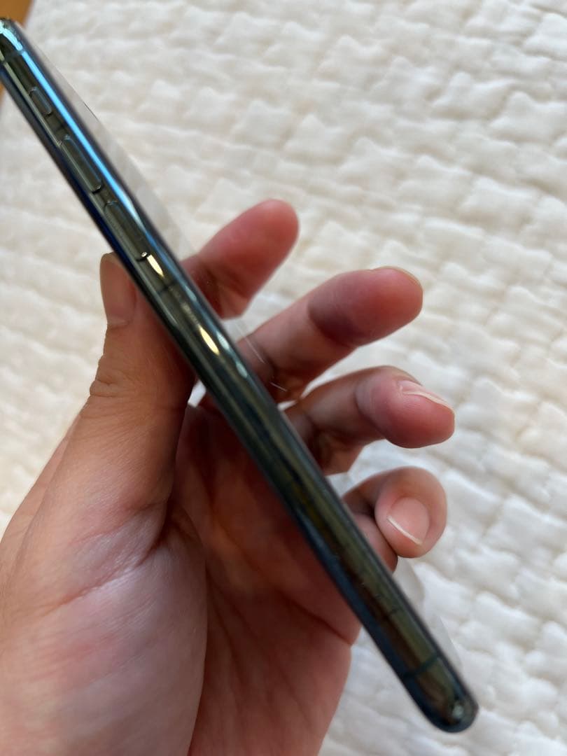 ワヒュiPhone 11 pro 256GB SIMフリー　77%