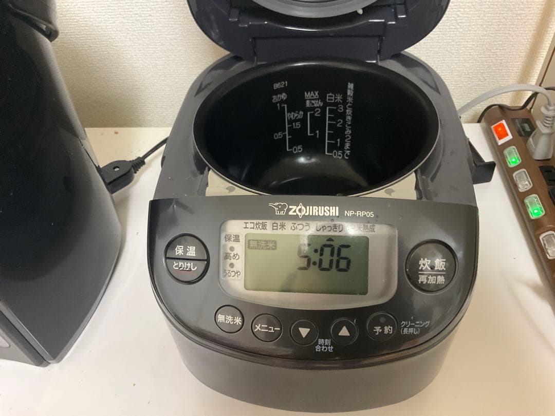 Zojirushi NP-RP05-BZ 炊飯器 3合