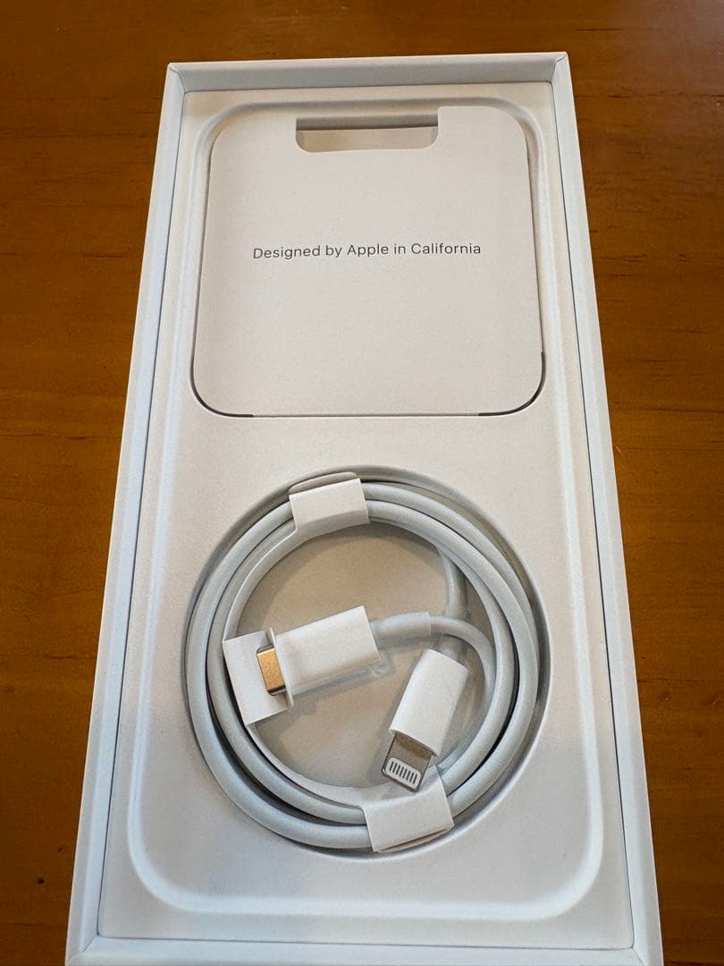 iPhone14 本体　美品　128GB バッテリー92% 充電ケーブル付