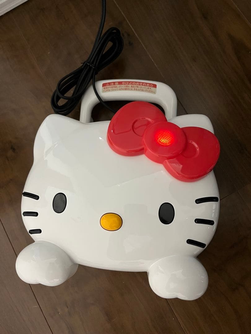 値下げ‼️ハローキティ HELLO KITTY 焼きおにぎり器　新品未使用品