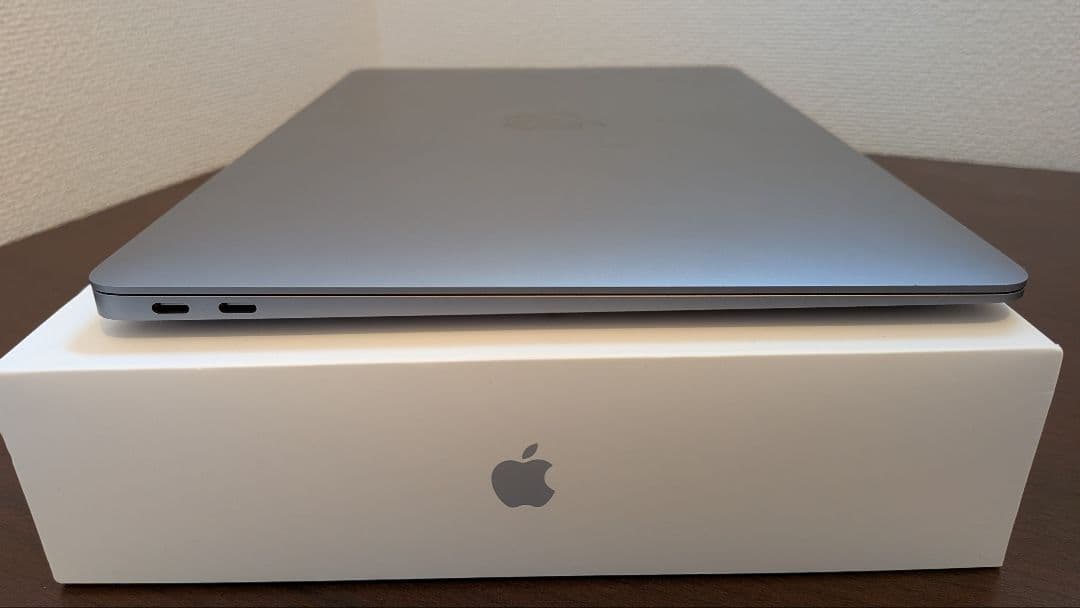 M1 MacBook 8GB 256GB スペースグレイ 付属品有 容量92%