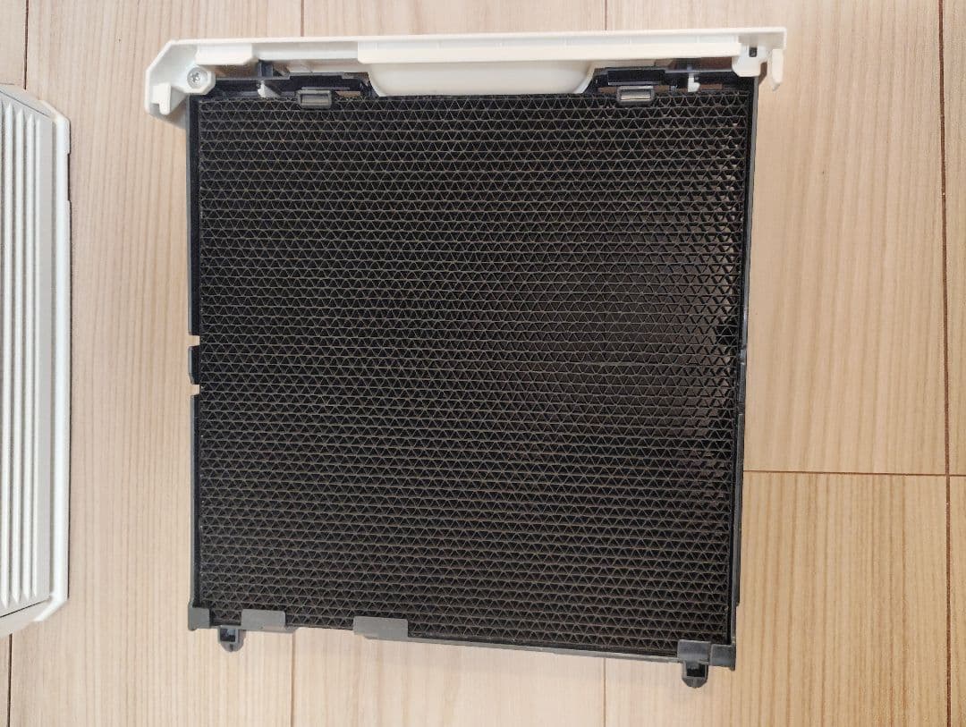 【ダイキン】ストリーマ搭載空気清浄機 MC55Y-W