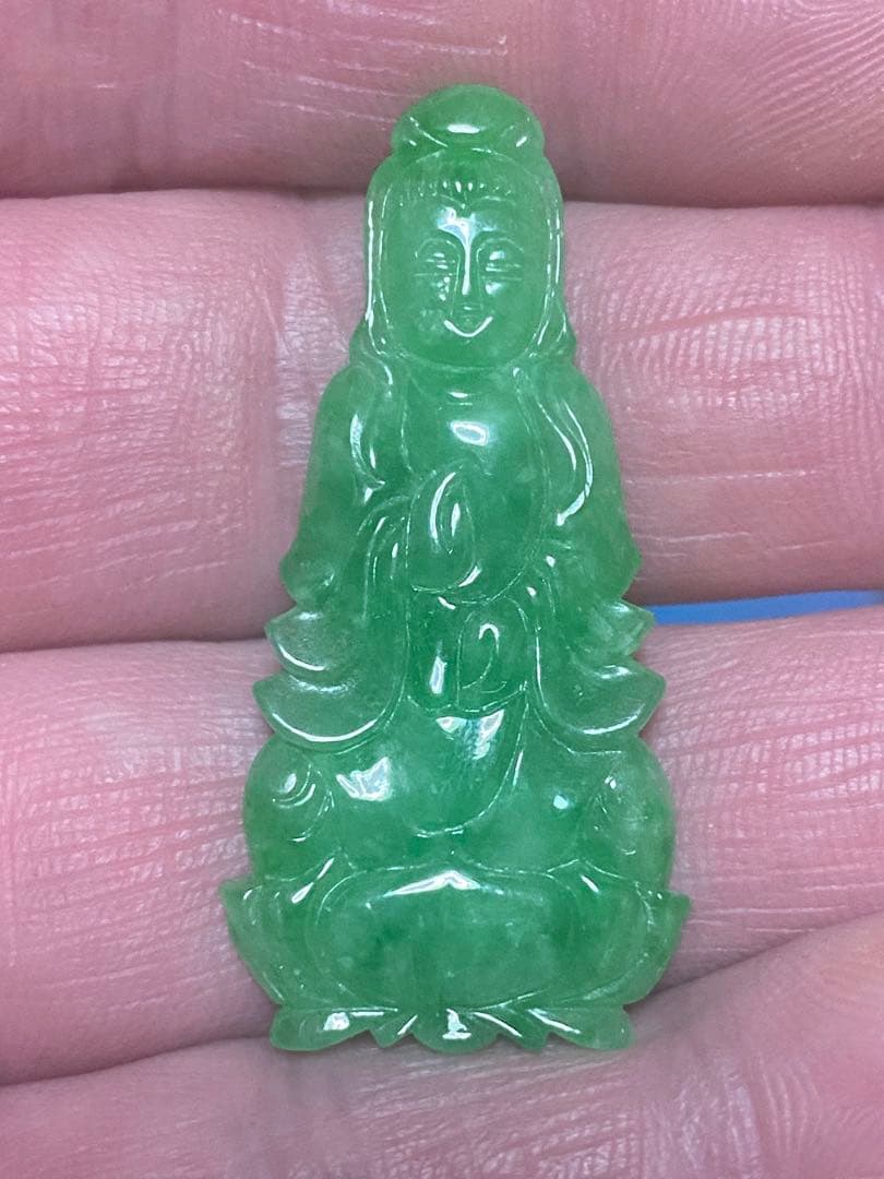 翡翠 天然石 ぺンダント