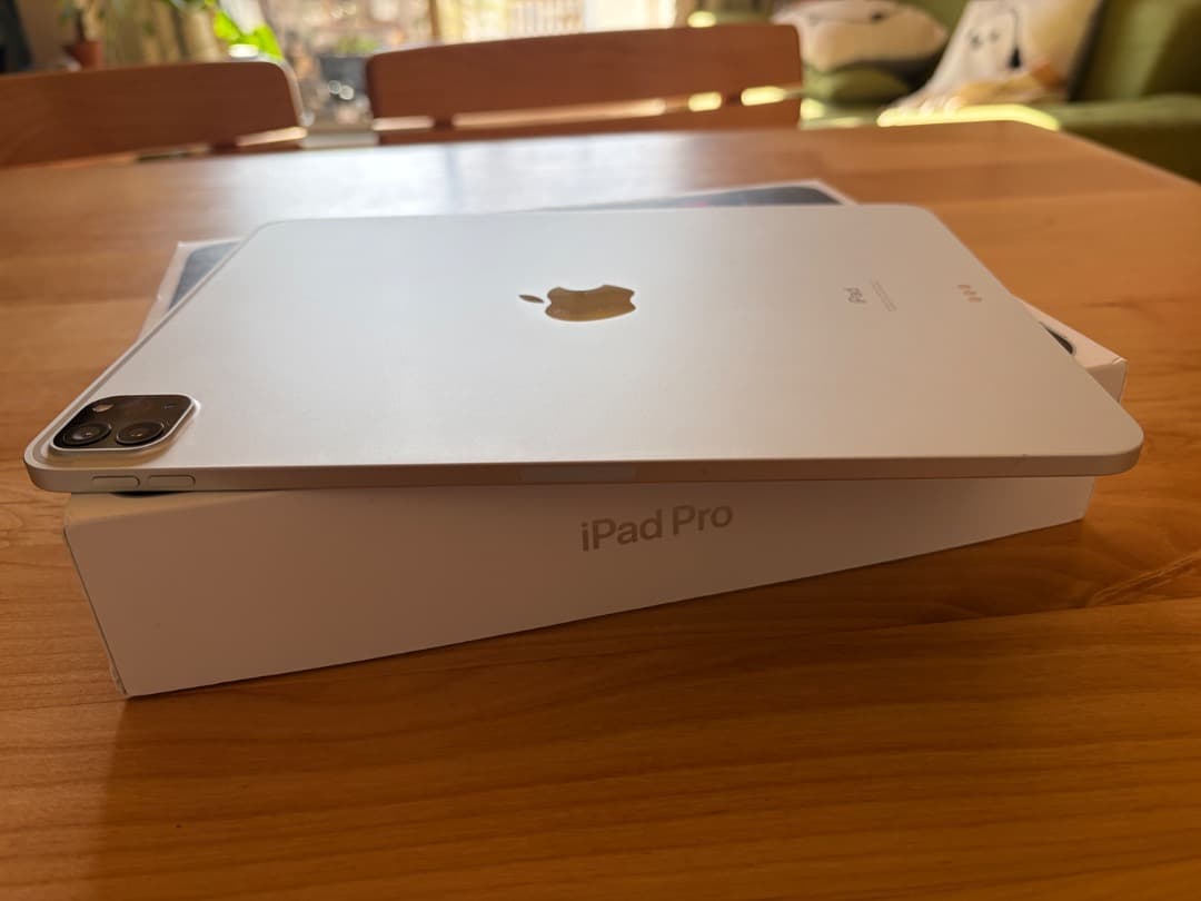 iPad Pro 11インチ 第3世代 （M1）MHQT3JA シルバー【美品】