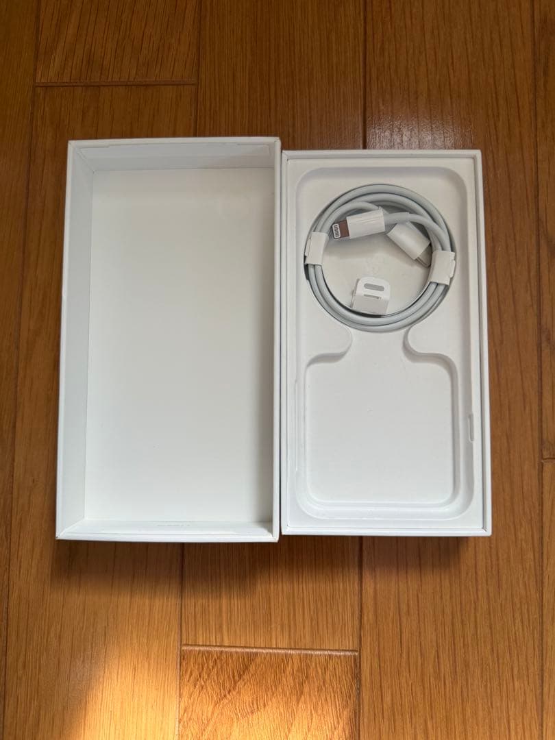 iPhone SE (第3世代) 128GB本体 美品