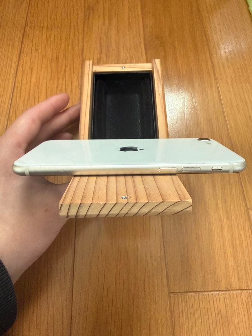 iPhone SE (第3世代) 128GB本体 美品
