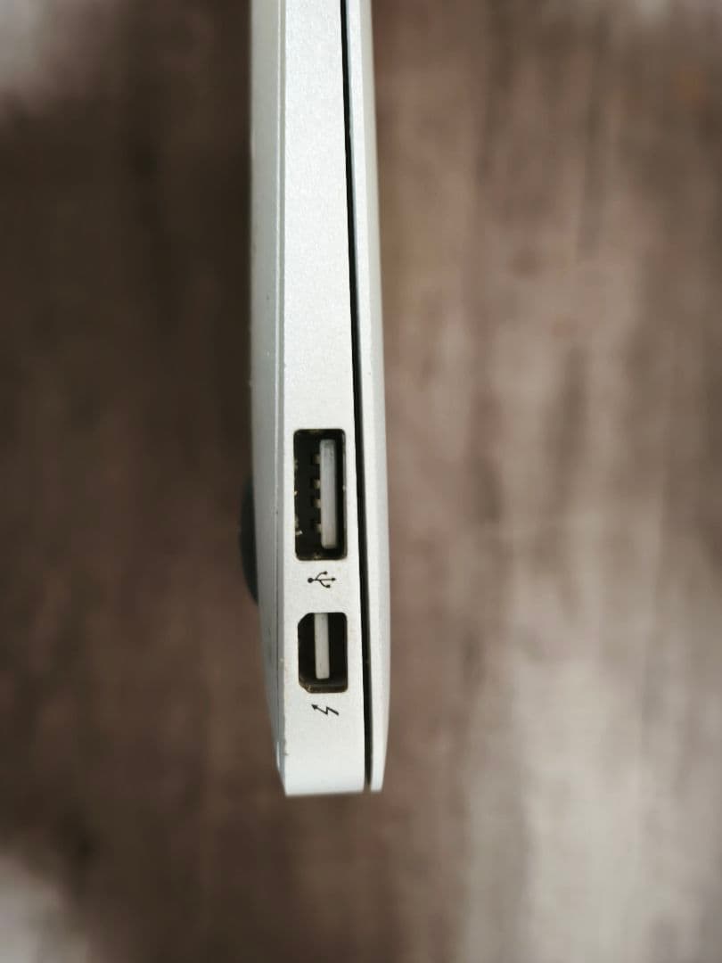 【美品】MacBook Air 1.6GHz i5