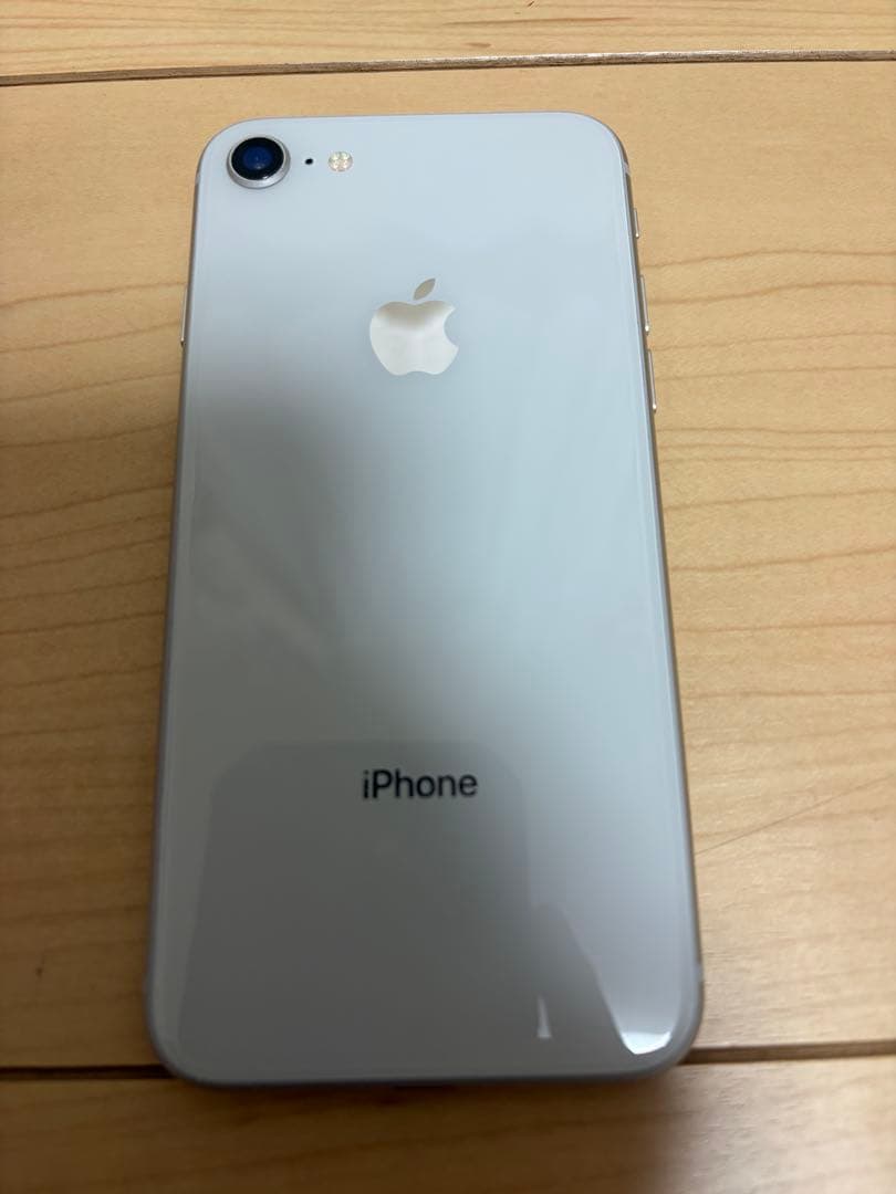 iPhone 8 シルバー 64G