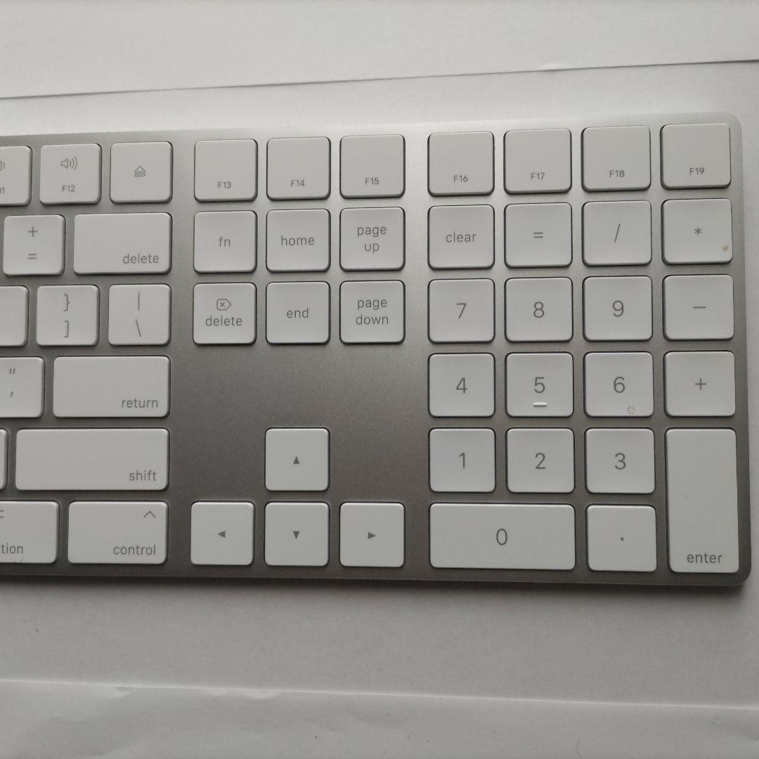Apple純正Magic keyboard 英語配列　 マウス、充電コード付き