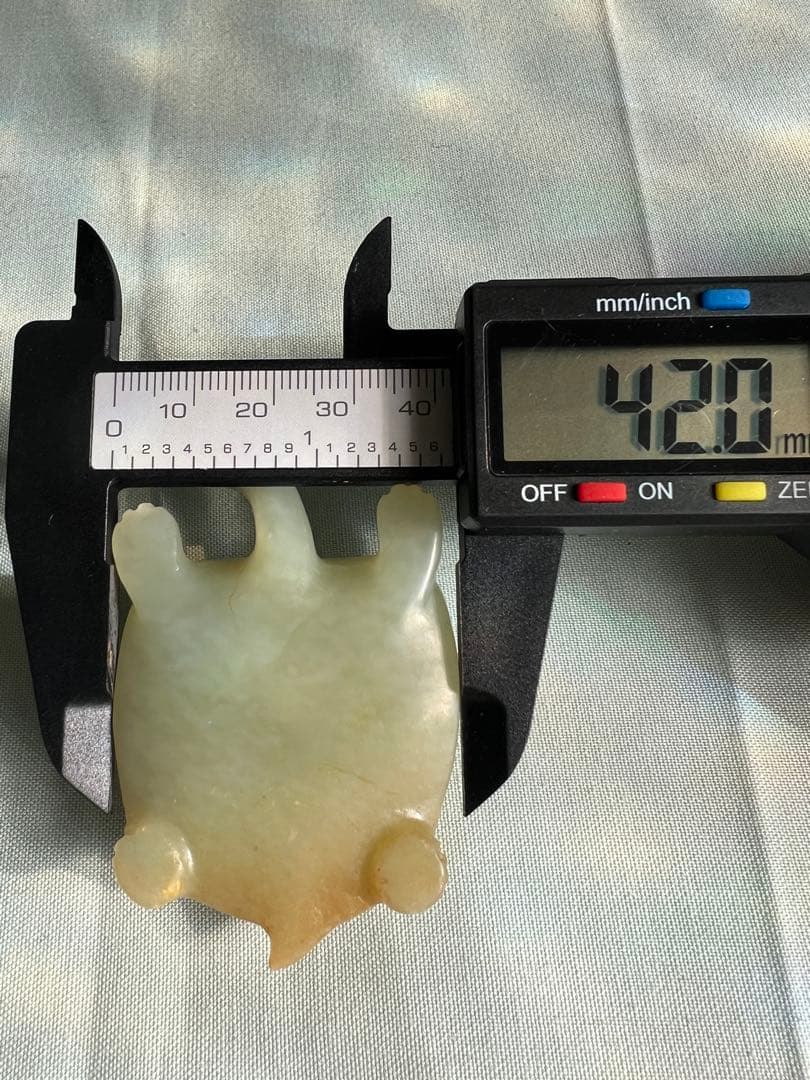 天然石製 玉 彫刻 亀の置物