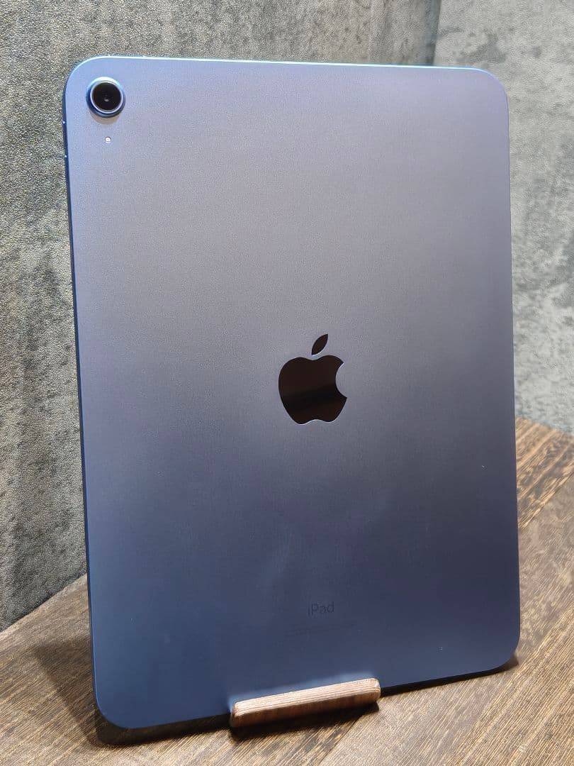 新品同様品 iPad 第10世代 64GB タブレット 1756