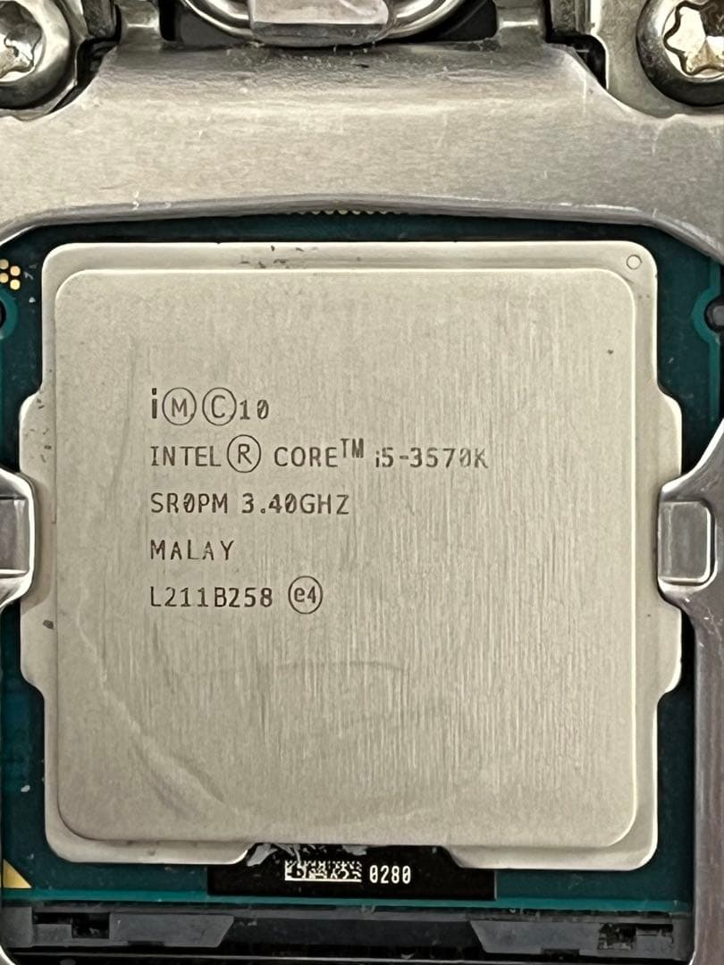i5-3570K ASUS P8H77-Vマザーボード メモリ12GB VGA付
