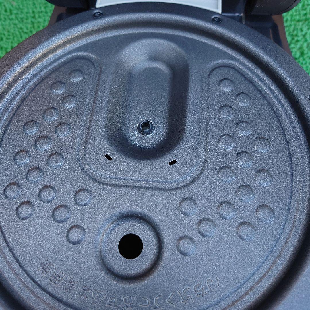 NJ-BW10F-B(炭漆黒) 2024年製 三菱 本炭釜