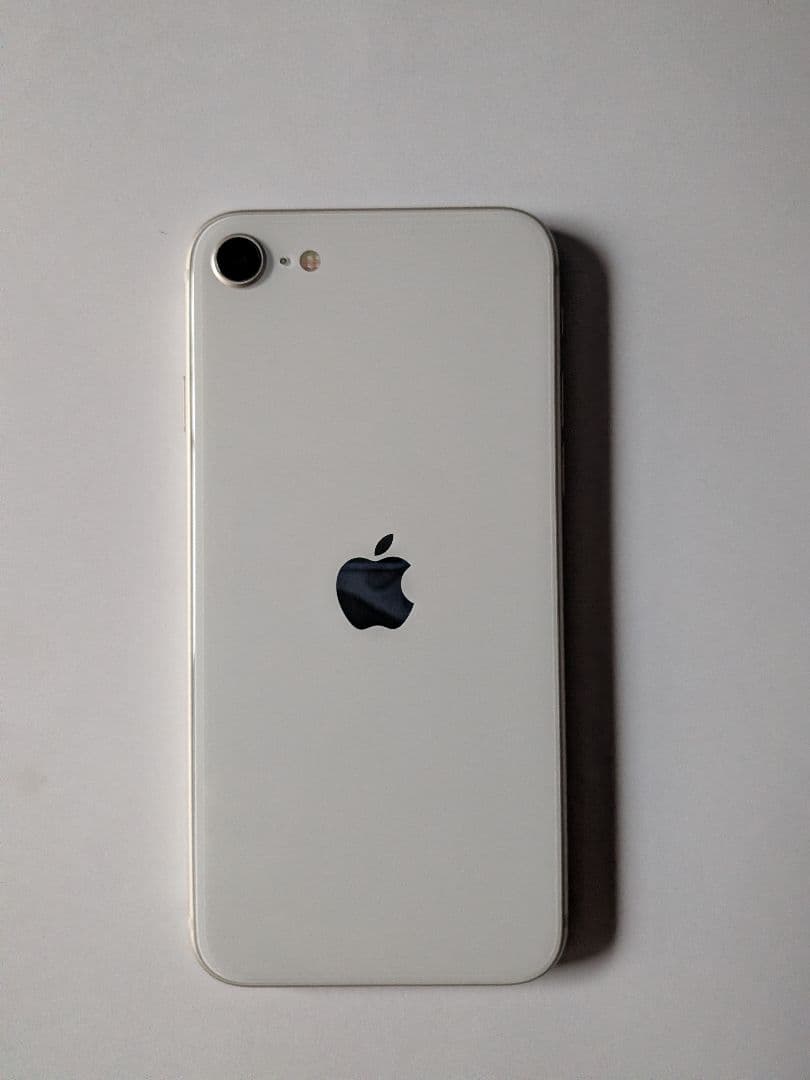 iPhone SE3 128GB ホワイト SIMフリー 美品 ケース付