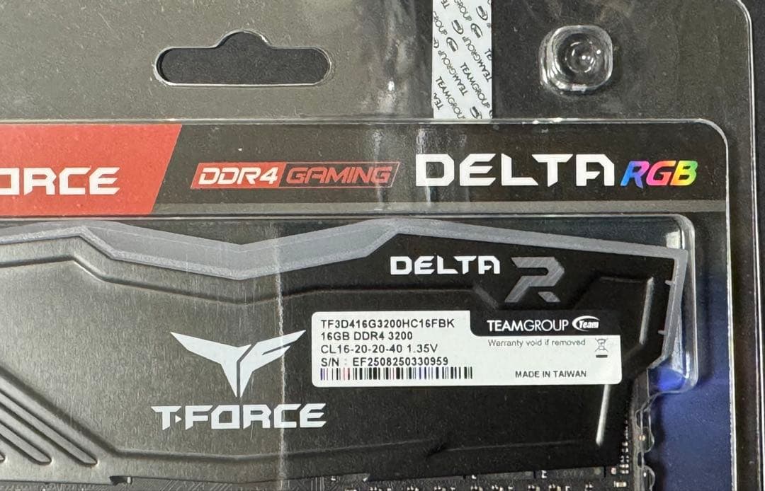 メモリ T-FORCE DELTA RGB 32GB DDR4 3200MHz