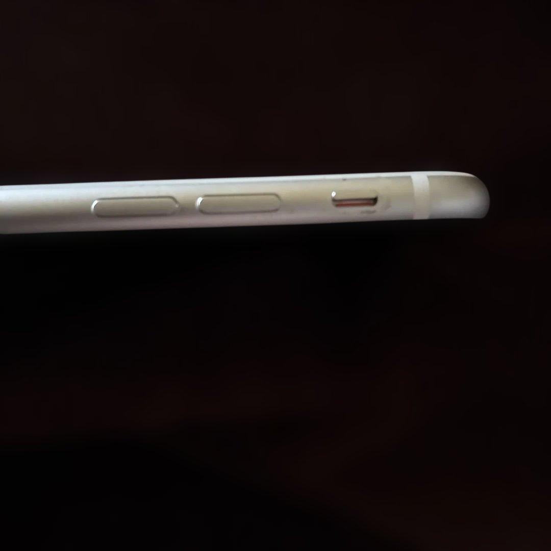 Apple iPhone SE2 ホワイト 64GB 画面ひびあり