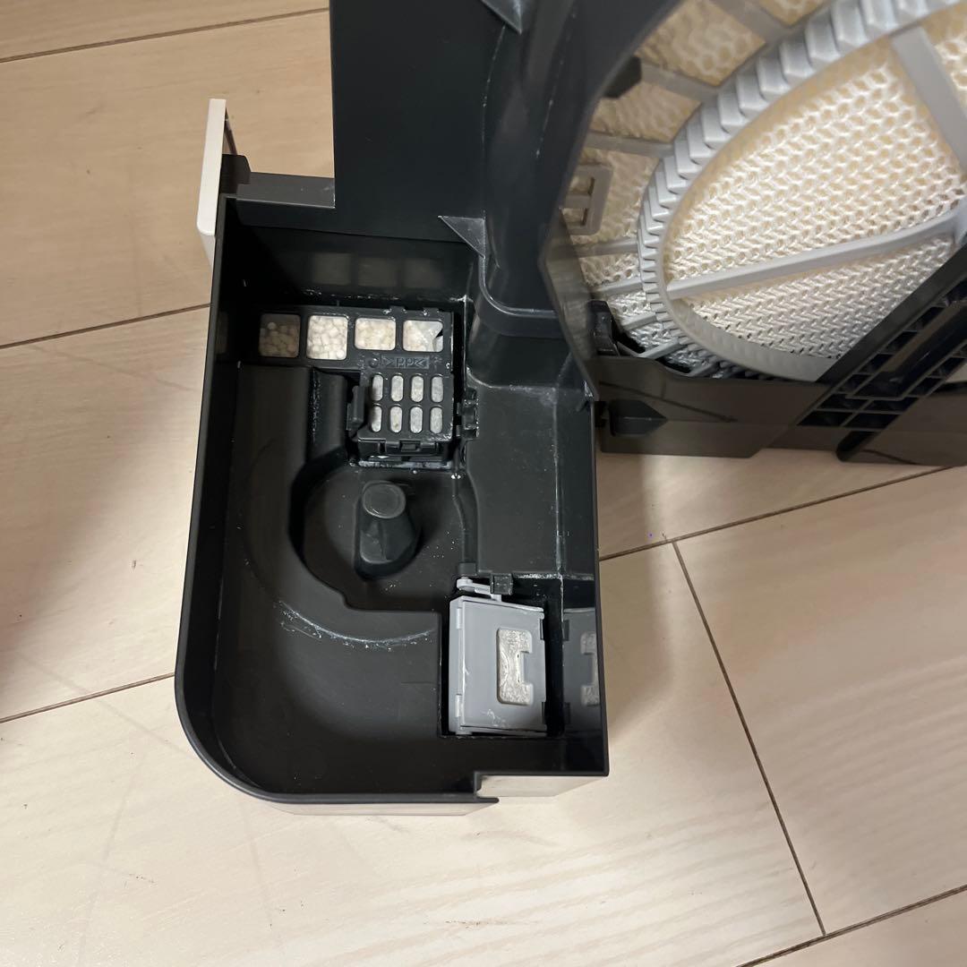 Panasonic ナノイー　加湿空気清浄機 F-VXL90 ホワイト