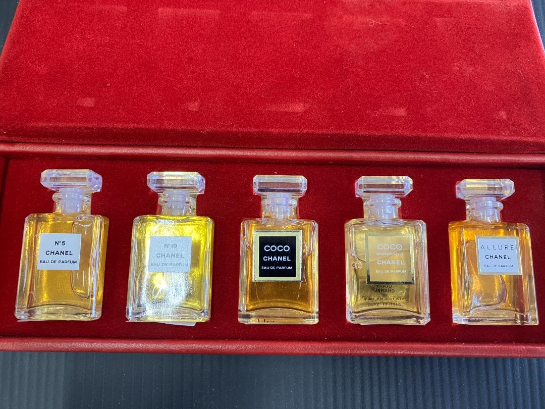 CHANEL フレグランス ワードローブ