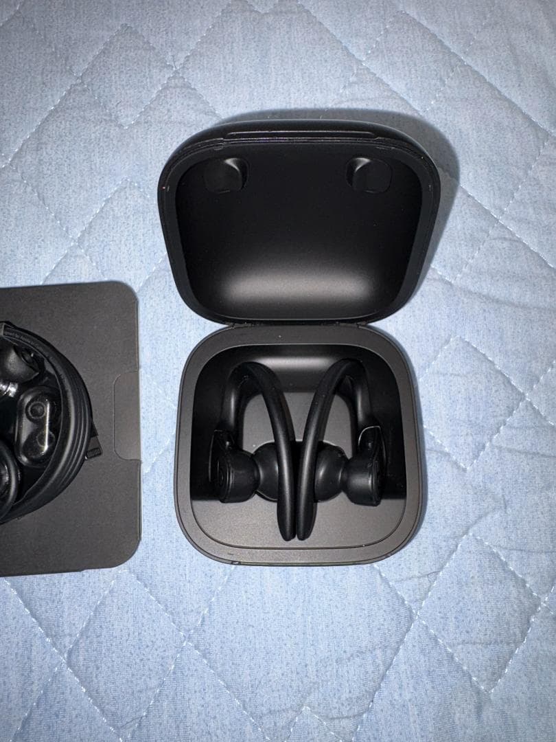 Powerbeats Pro ブラック 充電ケース付き