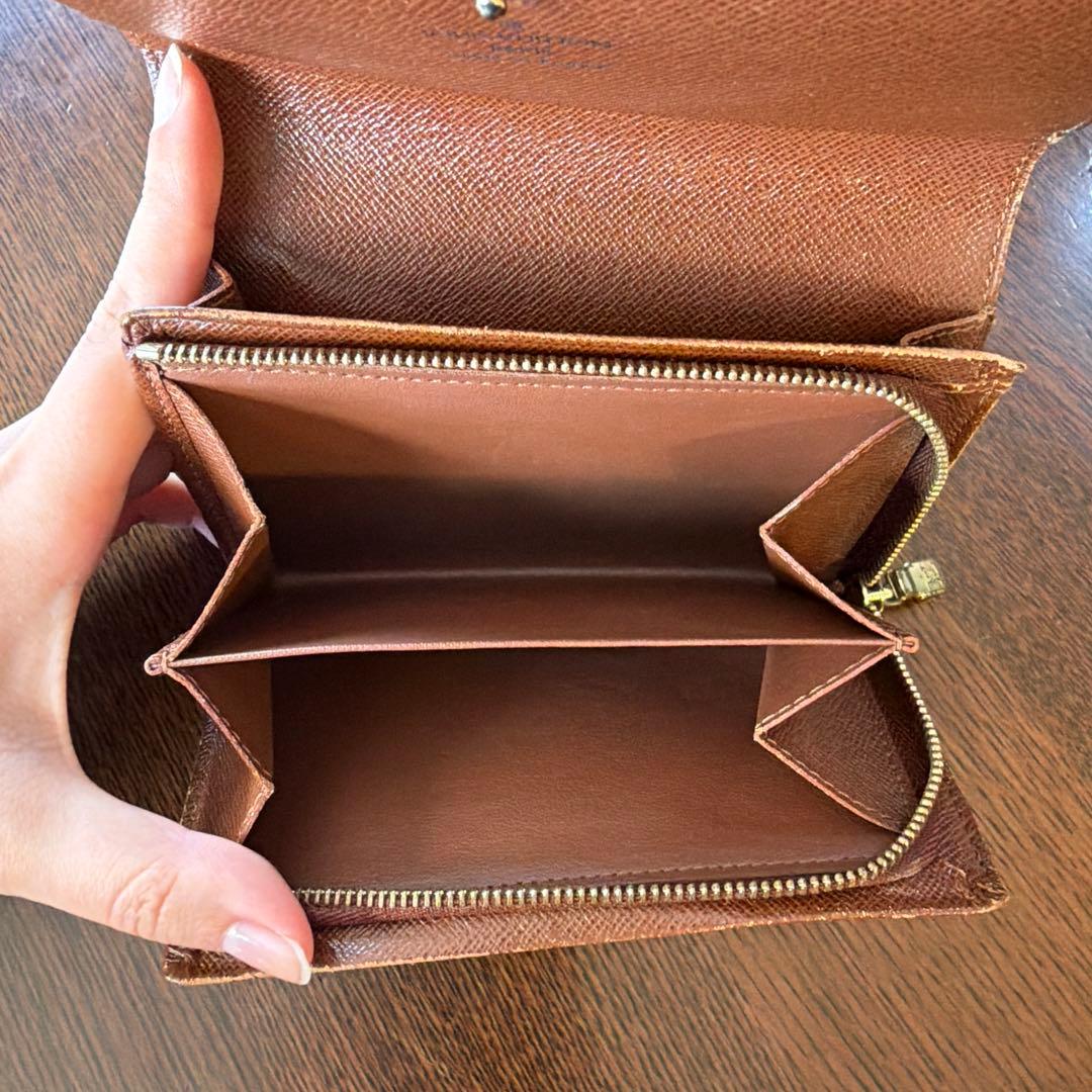 【みな❣⃛】ルイヴィトン モノグラム 二つ折り財布