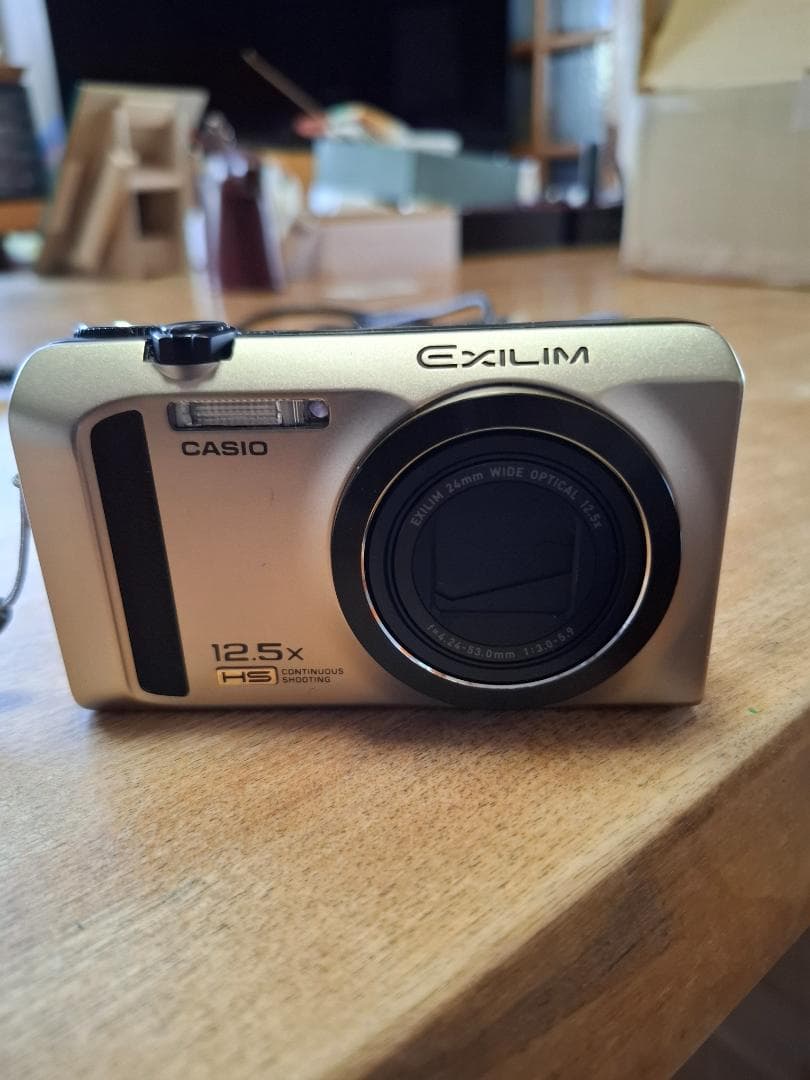 CASIO EXILIM 12.5倍ズーム コンパクトデジタルカメラ