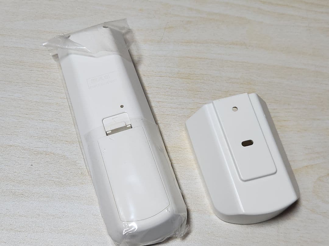 【新品】ダイキン エアコン リモコン BRC4L101