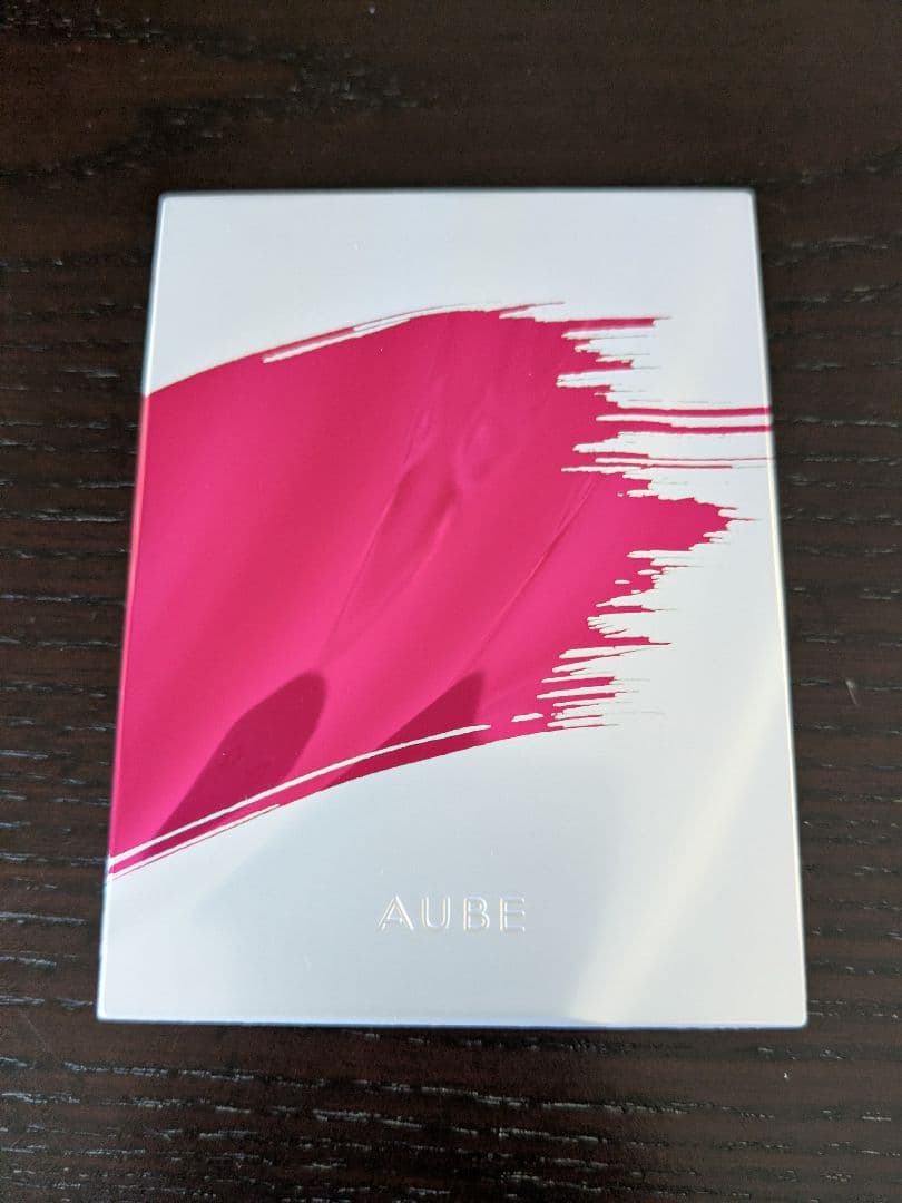 AUBE ブラシひと塗りシャドウ　シースルーベージュ