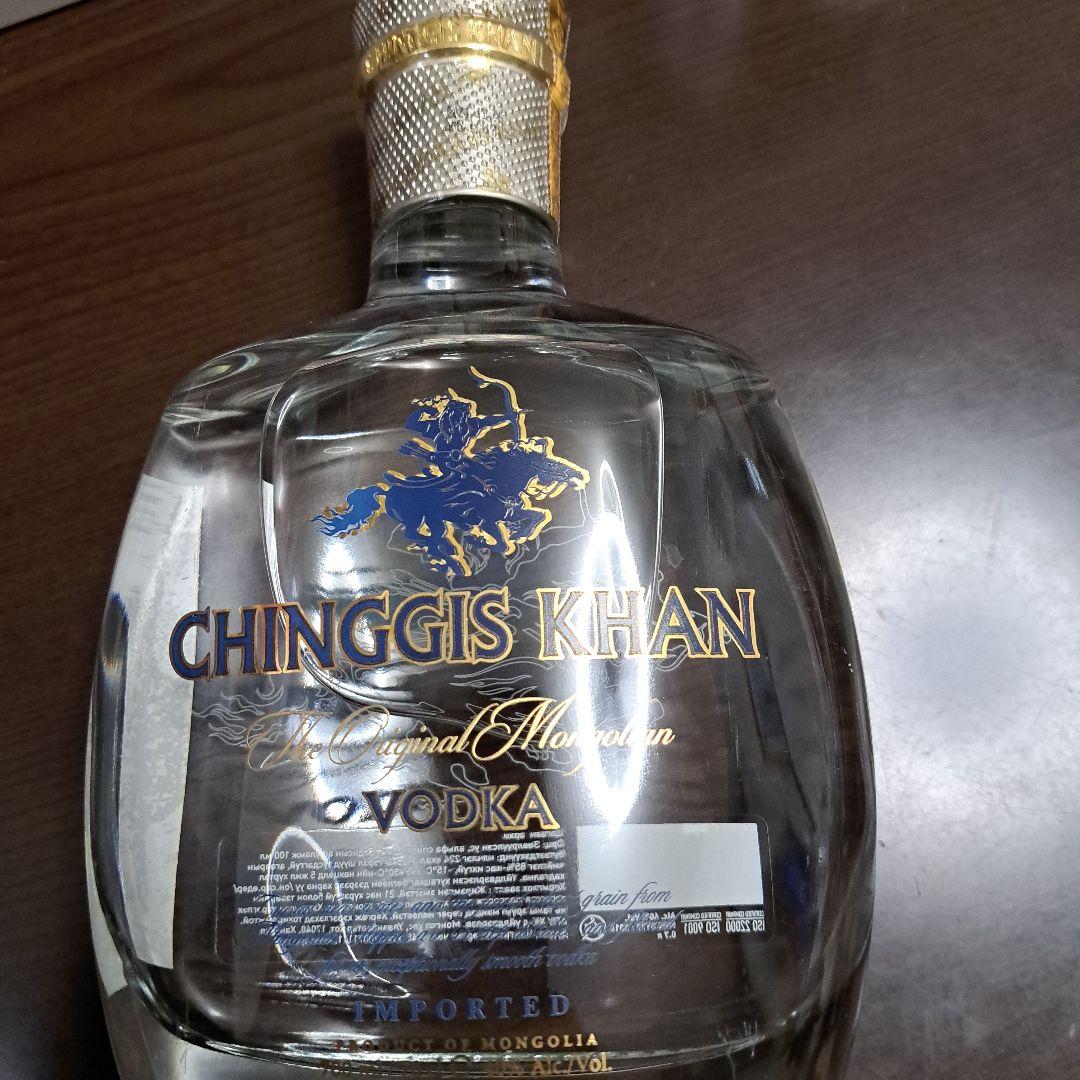 モンゴルウォッカ　 CHINGGIS KHAN 700ml 40%