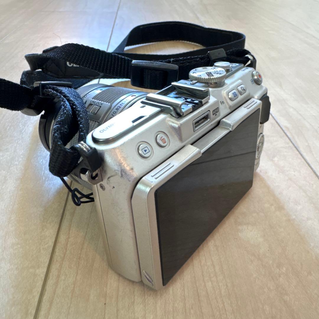 OLYMPUS オリンパス　PEN Lite E-PL5 稼動品　中古