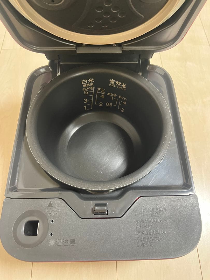 【極美品】三菱電機 蒸気レスIH炊飯器 本炭炊釜 5.5合 レッド 高級モデル