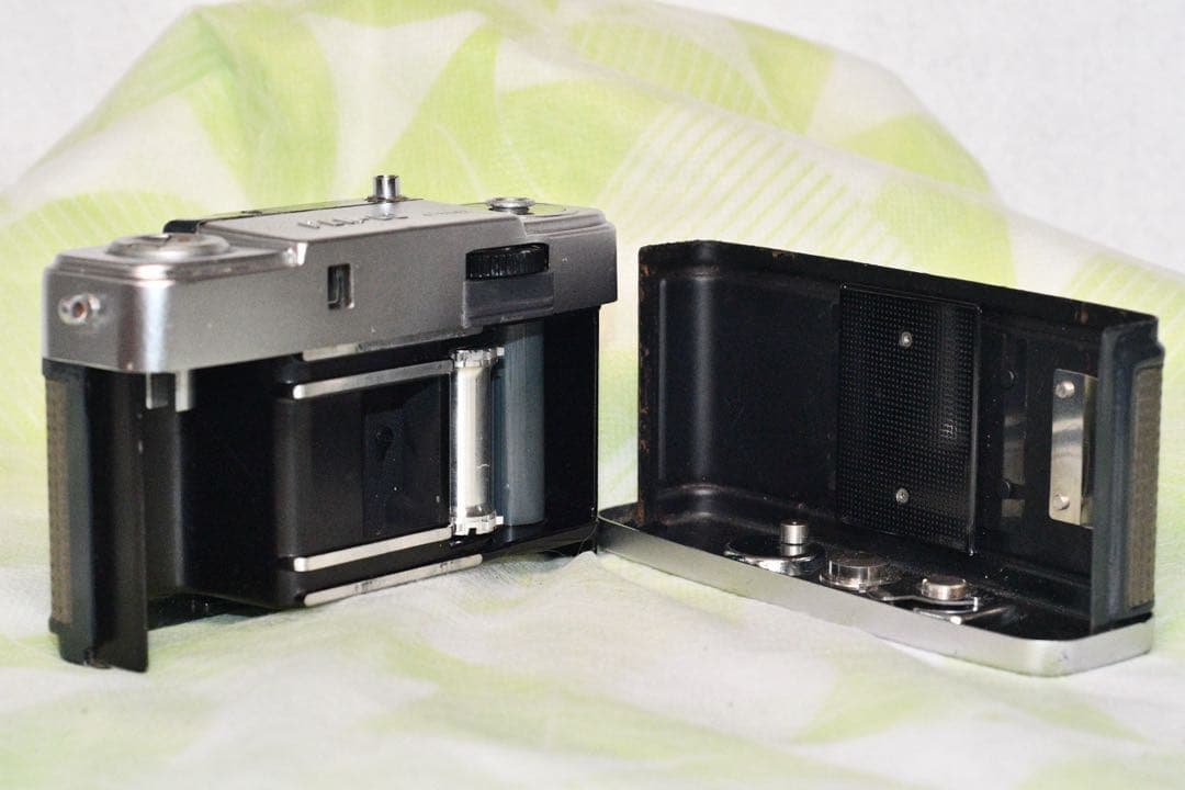 《動作品》OLYMPUS PEN EE S a376