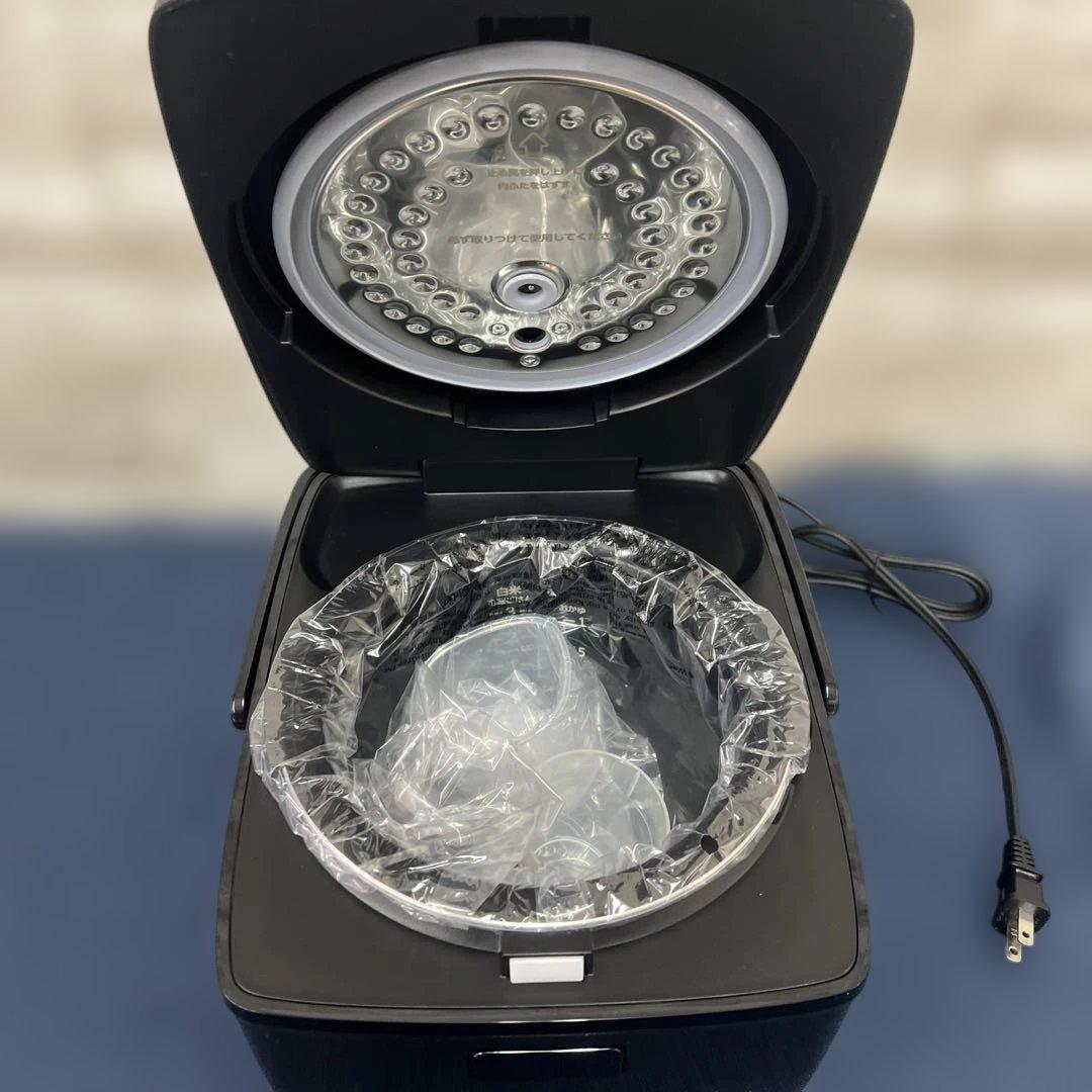 【新品未使用】３合炊_高出力IH炊飯器(RM-D793)
