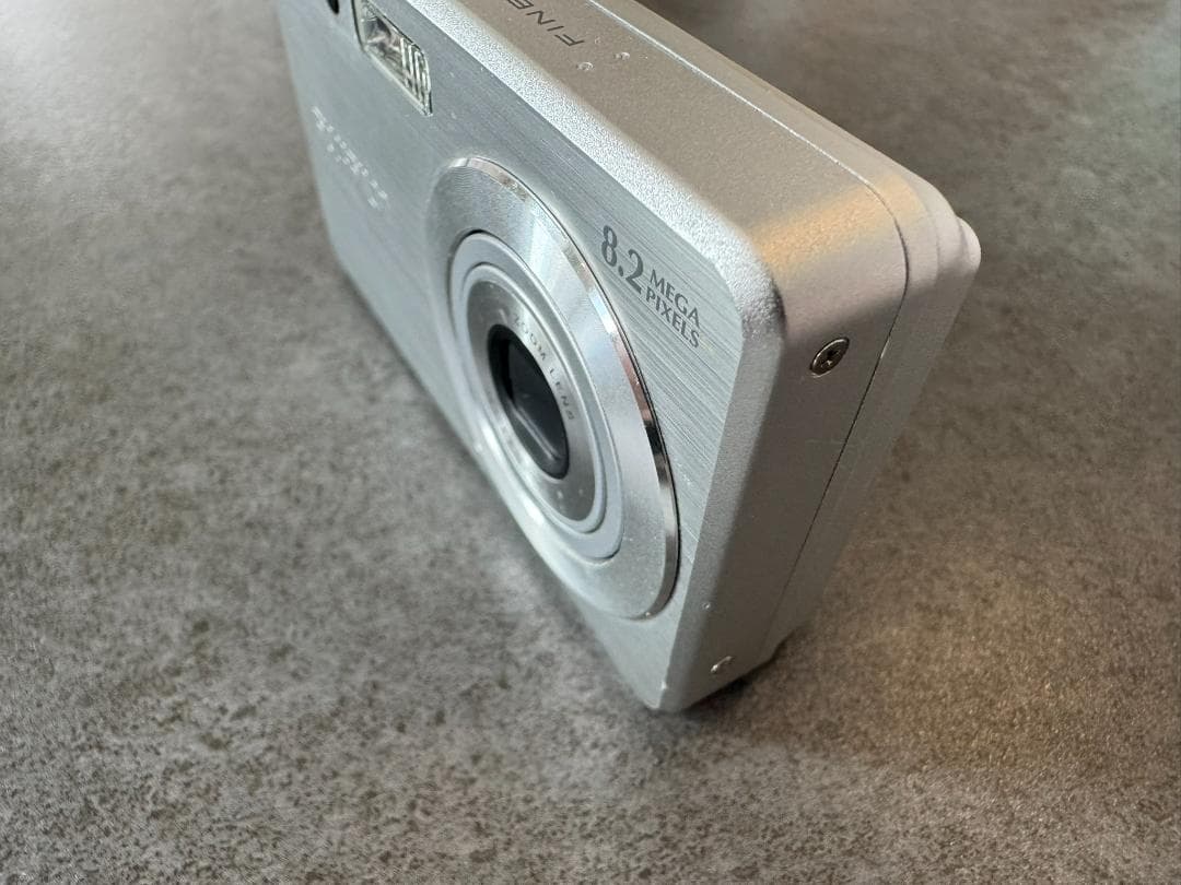 FUJIFILM FinePix J10 8.2メガピクセル