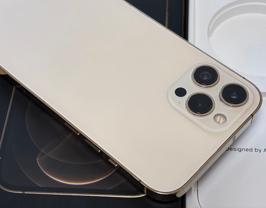 【美品】iPhone 12 PRO MAX 256GB ゴールド　新品バッテリー